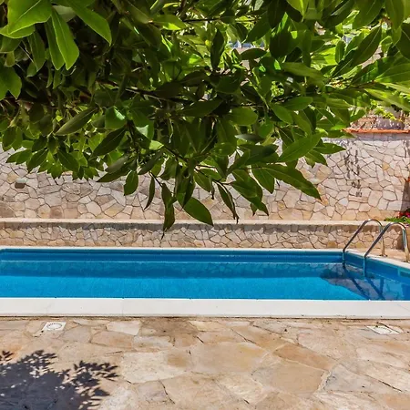 Tina * Ploce (Dubrovnik-Neretva)