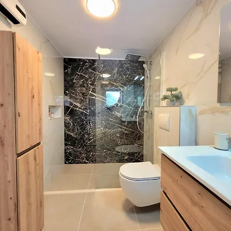 Tina * Ploce (Dubrovnik-Neretva)