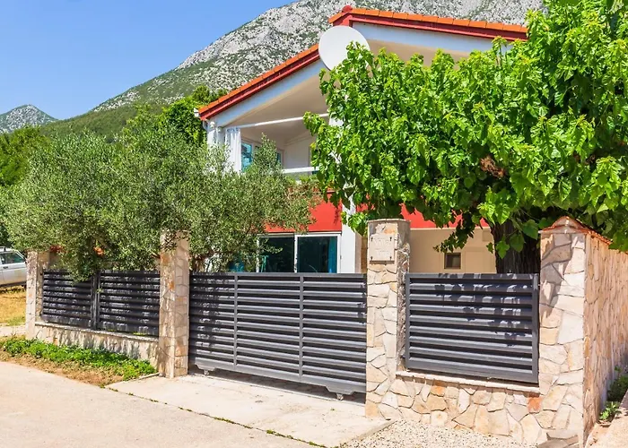 빌라 Tina 플로체